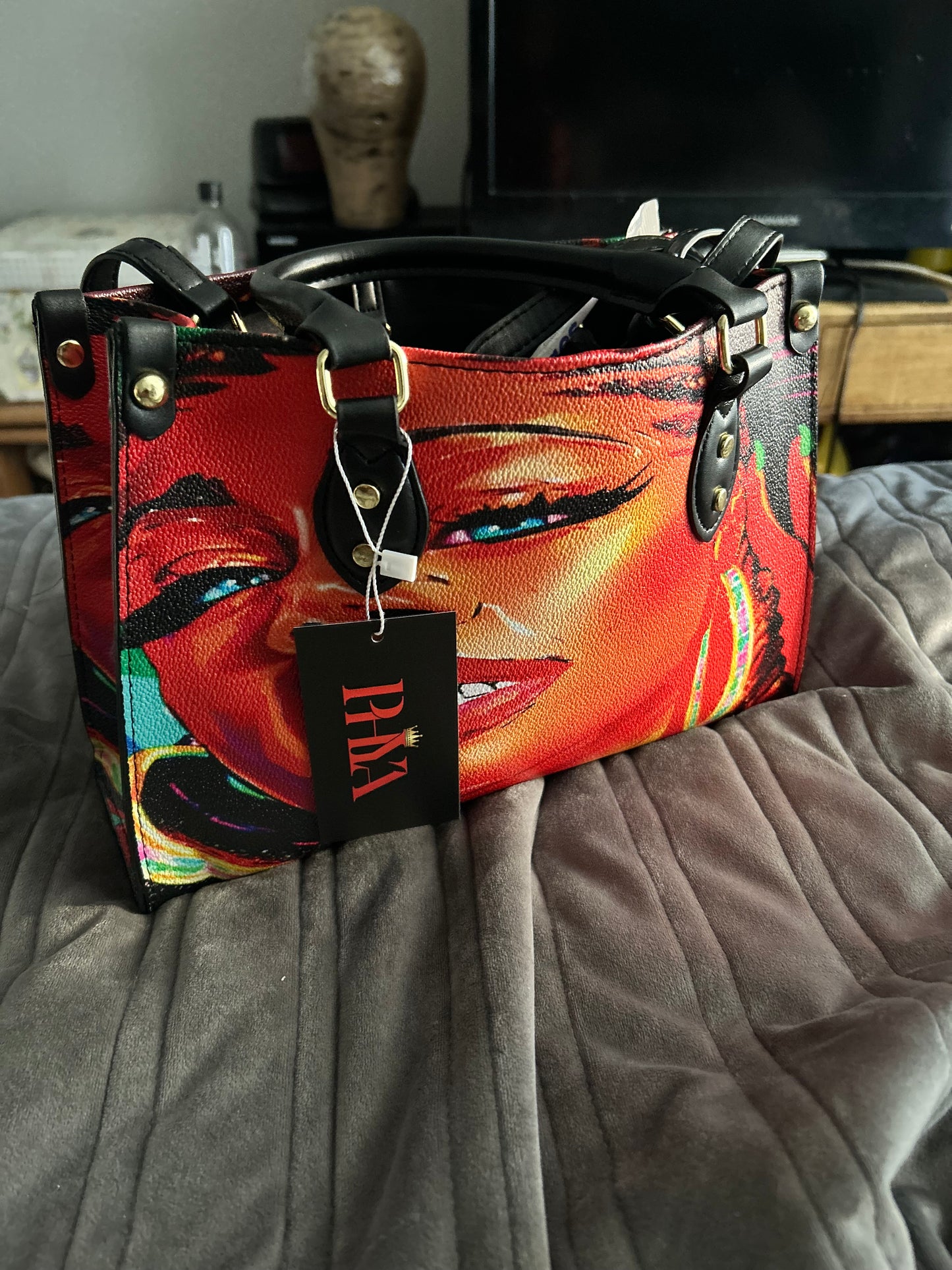 PHYA SIGNATURE TOTE BAG